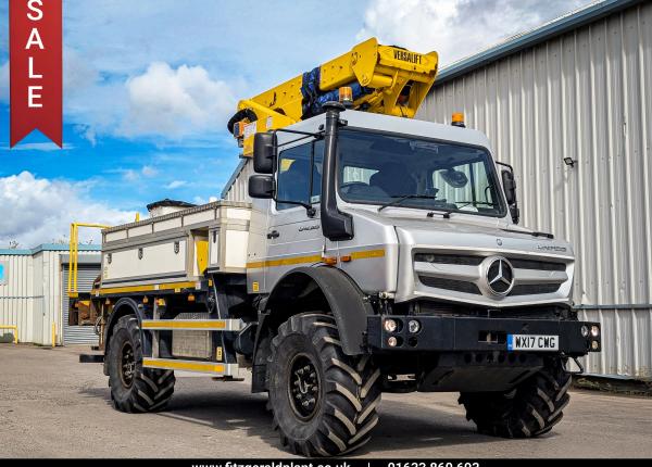 Unimog 4023 Silver Excavator
